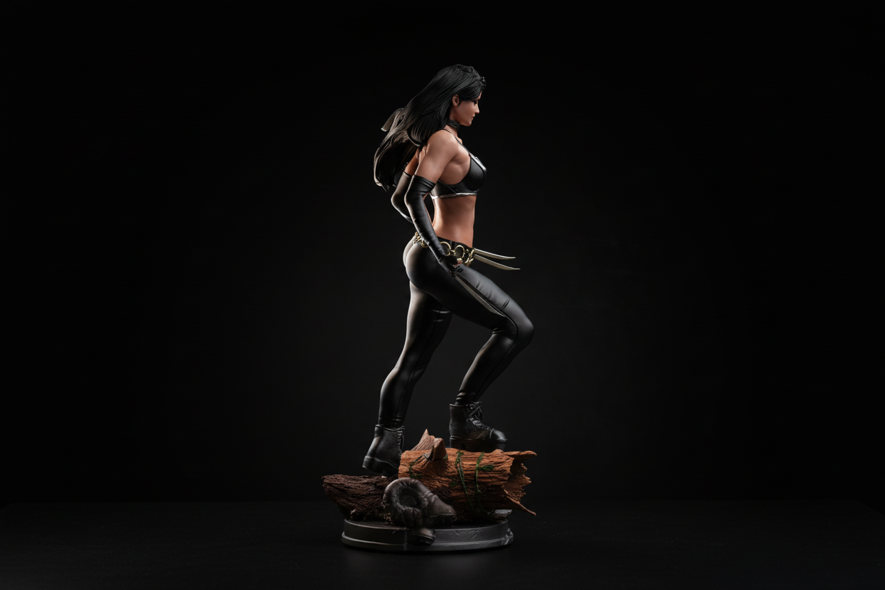 X 23 aka Laura Kinney – Lethal Wolverine Display Model