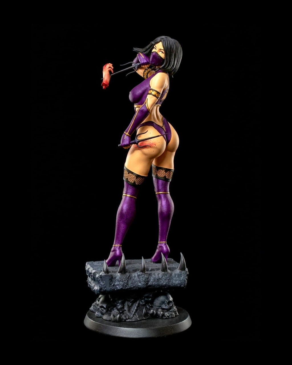 Mileena Figure – Savage Assassin Display Model