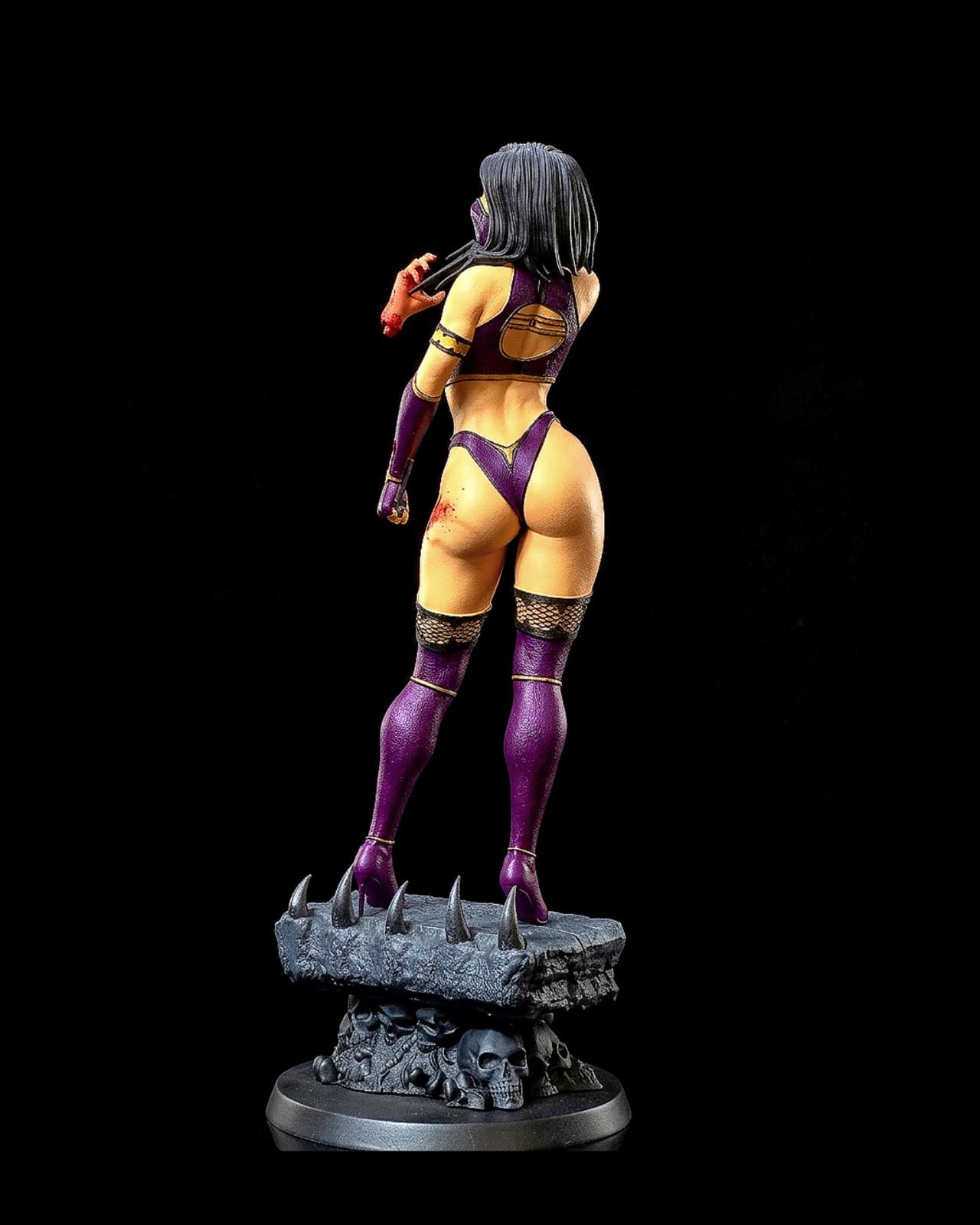 Mileena Figure – Savage Assassin Display Model