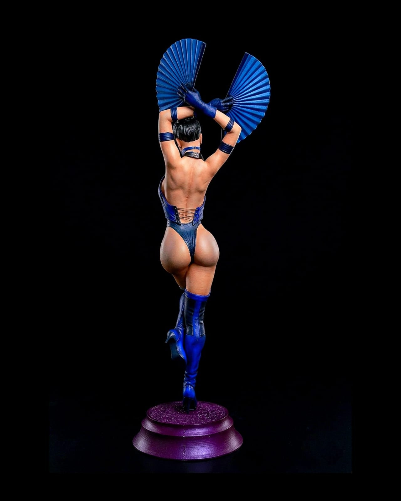 Kitana Figure – Regal Warrior Display Model